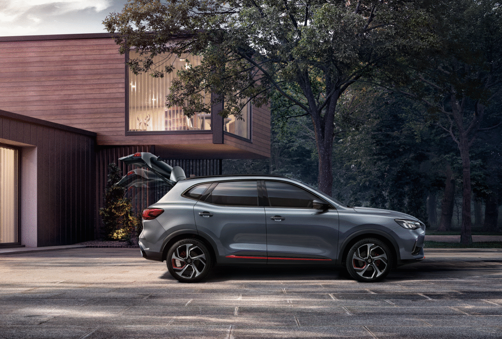 Cốp sau điều khiển tự động trên MG HS