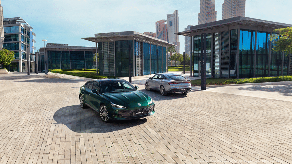 Người dùng không nên đỗ xe dưới trời nắng gắt trong thời gian dài